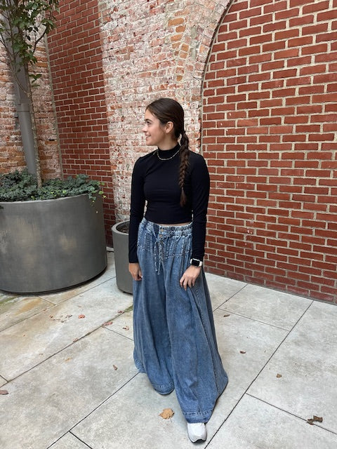 Pintuck Wide Leg Pant